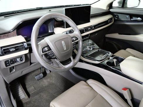 Certified 2023 Lincoln Nautilus Reserve w/ Equipment Group 201A AWD/4WD image 3