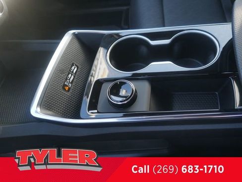 New 2026 Chevrolet Equinox LT w/ Convenience Package II image 39