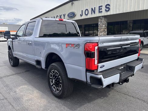 Used 2026 Ford F250 Platinum AWD/4WD image 8