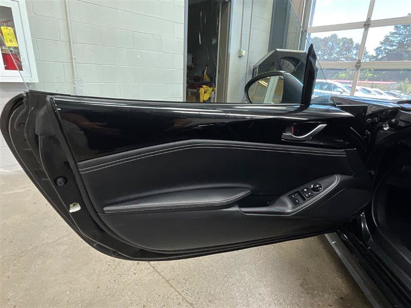 Used 2024 MAZDA MX-5 Miata RF Grand Touring RWD image 10