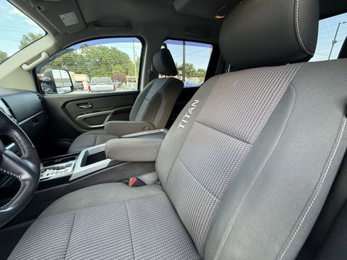 Used 2015 Nissan Titan PRO-4X image 18