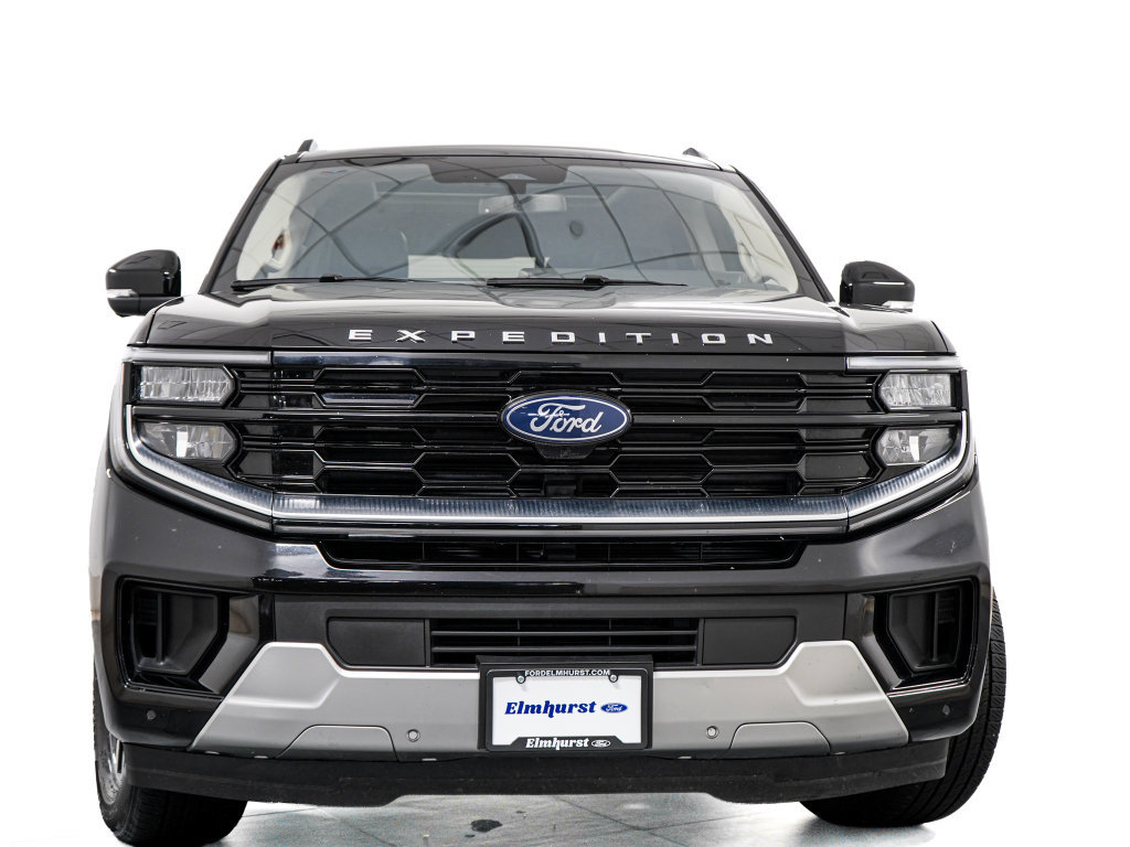 Used 2025 Ford Expedition Platinum AWD/4WD image 3
