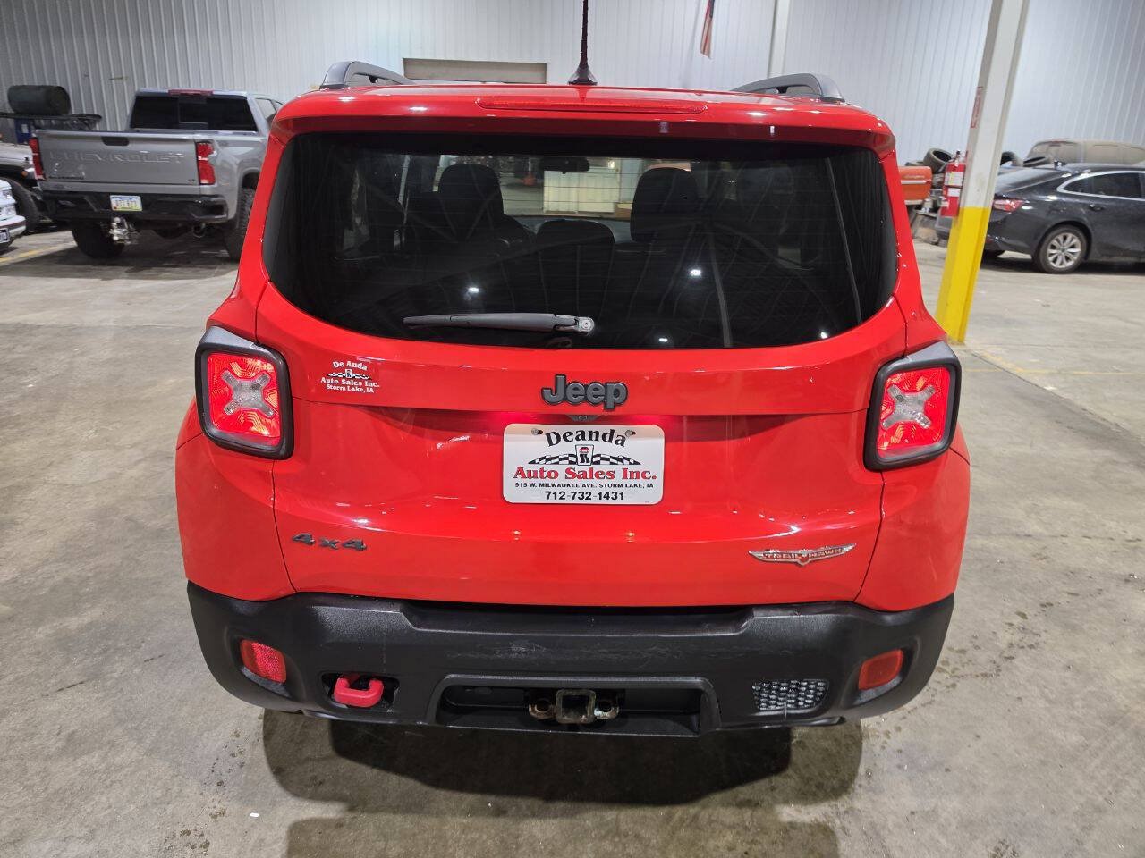 Used 2016 Jeep Renegade Trailhawk w/ Cold Weather Group AWD/4WD image 9