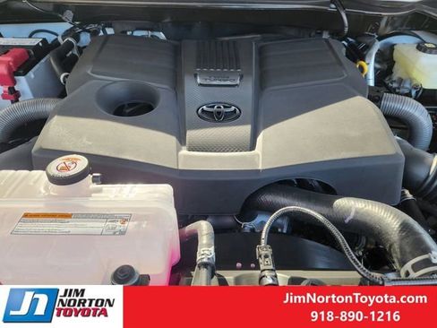New 2026 Toyota Tundra Limited AWD/4WD image 11