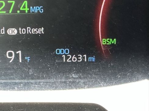 Used 2025 Toyota RAV4 XLE Premium FWD image 14