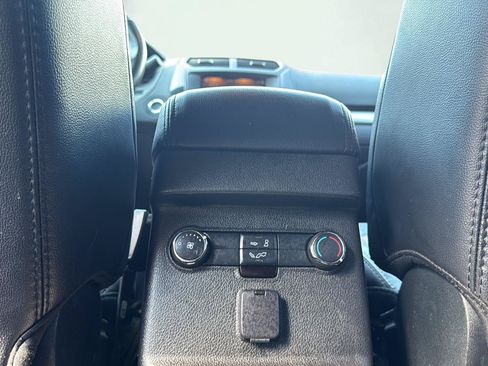 Used 2019 Ford Explorer XLT w/ Equipment Group 202A AWD/4WD image 26