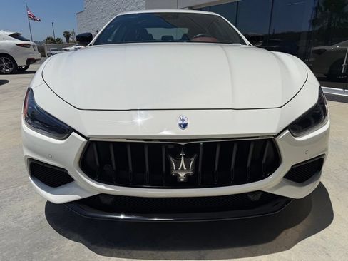 Certified 2022 Maserati Ghibli Modena RWD image 6