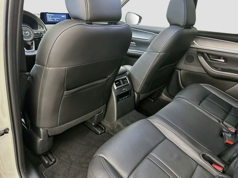 Used 2024 MAZDA CX-90 Plug-In Hybrid w/ Preferred AWD/4WD image 29