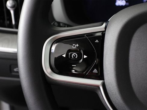 Certified 2025 Volvo XC60 B5 Plus image 10