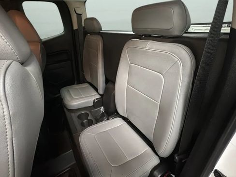 Used 2015 Chevrolet Colorado W/T w/ WT Convenience Package RWD image 2