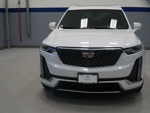 Certified 2022 Cadillac XT6 Premium Luxury w/ Technology Package image 6