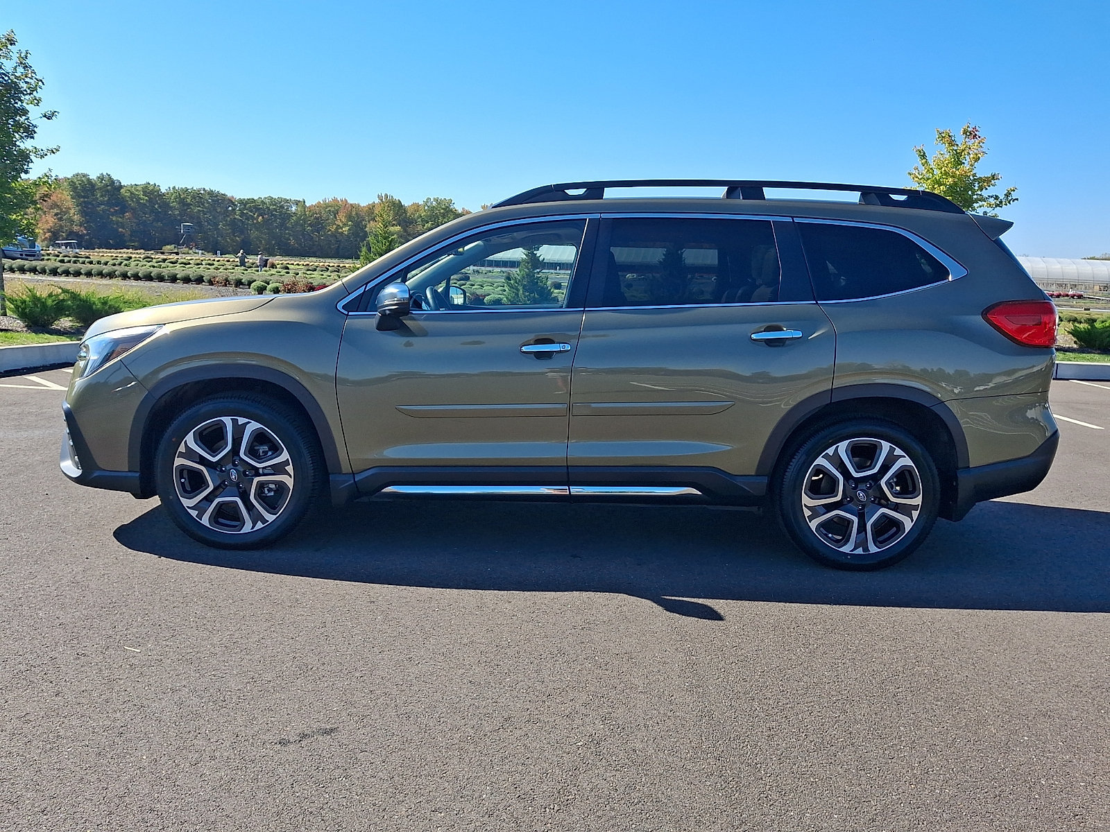 Used 2023 Subaru Ascent Touring AWD/4WD image 4