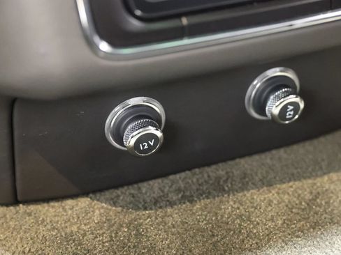 Used 2018 Bentley Bentayga AWD/4WD image 70