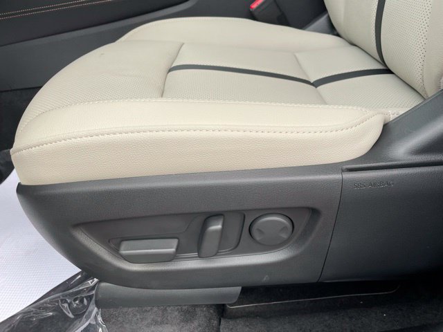 Used 2024 MAZDA CX-90 Plug-In Hybrid w/ Premium Pkg AWD/4WD image 17