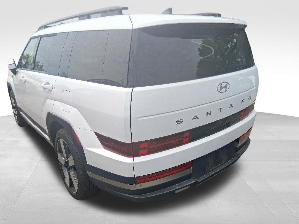 Used 2025 Hyundai Santa Fe Limited AWD/4WD image 16