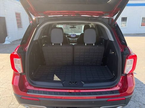 Used 2023 Ford Explorer XLT w/ Equipment Group 202A AWD/4WD image 23
