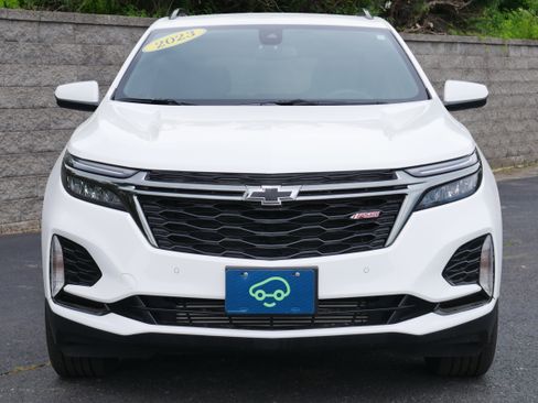 Used 2023 Chevrolet Equinox RS AWD/4WD image 2