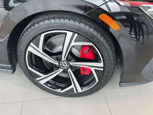 New 2025 Volkswagen GTI SE image 9