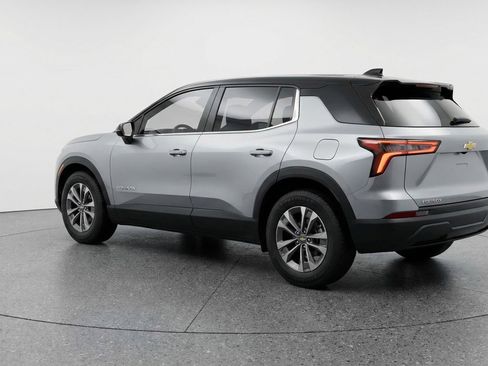 Used 2025 Chevrolet Equinox LT image 6