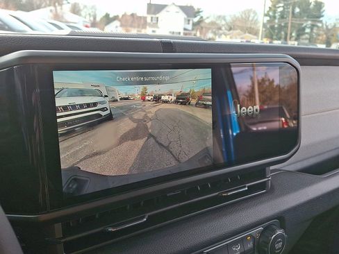 New 2026 Jeep Gladiator Sport image 15