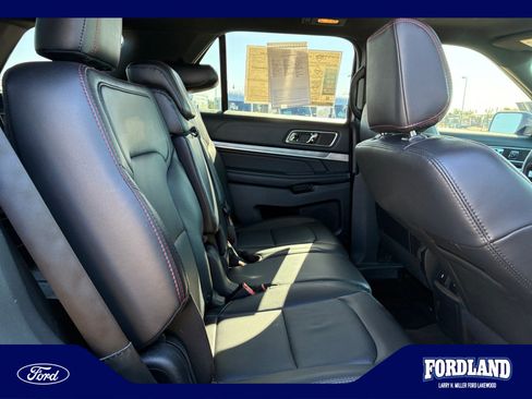 Used 2018 Ford Explorer Sport w/ Equipment Group 401A AWD/4WD image 18