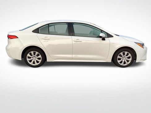 Used 2024 Toyota Corolla LE FWD image 10