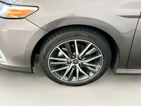 Used 2024 Toyota Camry XLE image 11