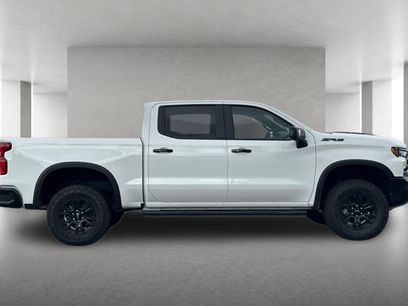 New 2026 Chevrolet Silverado 1500 ZR2 w/ LPO, Dark Essentials Package
