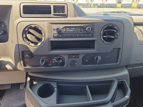 New 2024 Ford E-450 and Econoline 450 Super Duty w/ Power Windows & Locks Group image 38