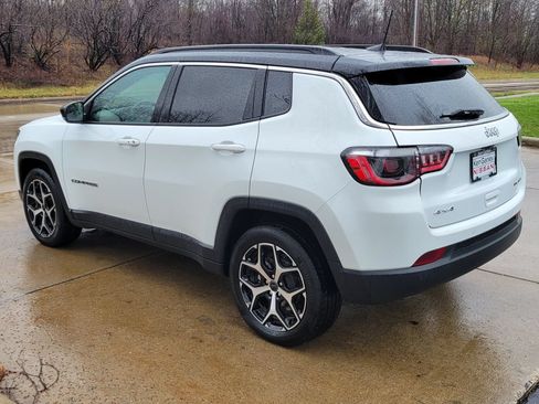 Used 2025 Jeep Compass Limited AWD/4WD image 5
