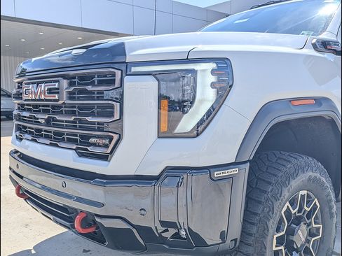 Used 2026 GMC Sierra 2500 AT4X AWD/4WD image 12