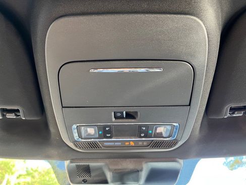 Used 2022 Ford F150 Lariat w/ Equipment Group 502A High image 35