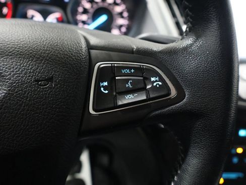 Used 2019 Ford Escape SE image 32