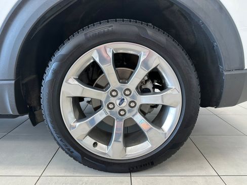 Used 2020 Ford Explorer Platinum w/ Premium Technology Package AWD/4WD image 8