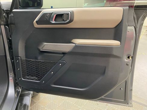 Used 2023 Ford Bronco Wildtrak image 14