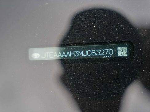 Used 2021 Toyota Venza Limited image 26