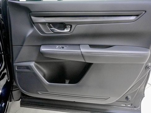 Certified 2025 Honda CR-V EX image 30