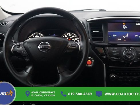 Used 2020 Nissan Pathfinder SV FWD image 5