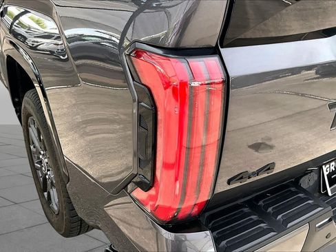 Used 2023 Toyota Tundra Platinum w/ Advanced Package AWD/4WD image 29