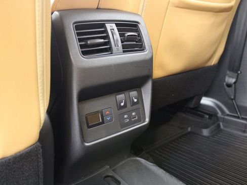 Used 2023 Nissan Rogue Platinum w/ Platinum Premium Package image 20