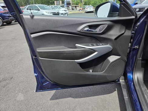 Used 2024 Chevrolet Trax LS w/ LS Convenience Package FWD image 12