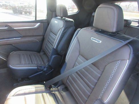 New 2026 GMC Acadia Denali Ultimate AWD/4WD image 14