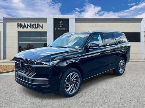New 2027 Lincoln Navigator Reserve AWD/4WD image 3