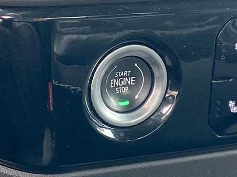 Used 2024 GMC Sierra 1500 SLE image 18