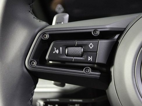 Certified 2025 Porsche Cayenne image 26