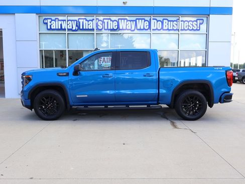Used 2023 GMC Sierra 1500 Elevation w/ Preferred Package AWD/4WD image 7