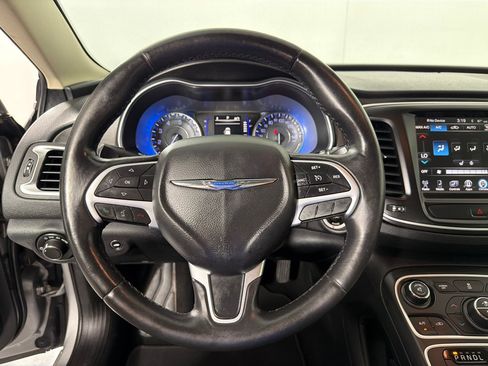 Used 2016 Chrysler 200 Limited FWD image 13