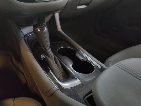 Used 2018 Chevrolet Malibu LT w/ Leather Package FWD image 26