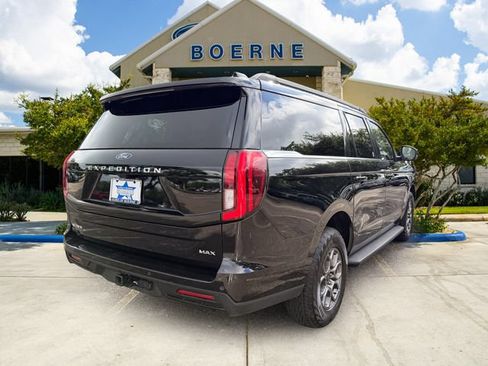Used 2025 Ford Expedition Max Active AWD/4WD image 7