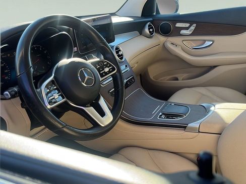 Used 2021 Mercedes-Benz GLC 300 4MATIC w/ Premium Package image 13